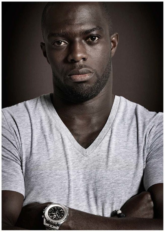 Portrait im Studio von dem ehemaligen Fussballspieler und Experten Hans Sarpei